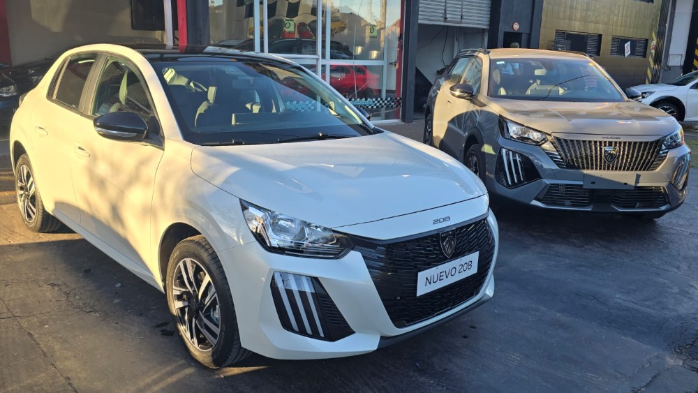 Peugeot 208 1.0 T200 ALLURE — foto 2